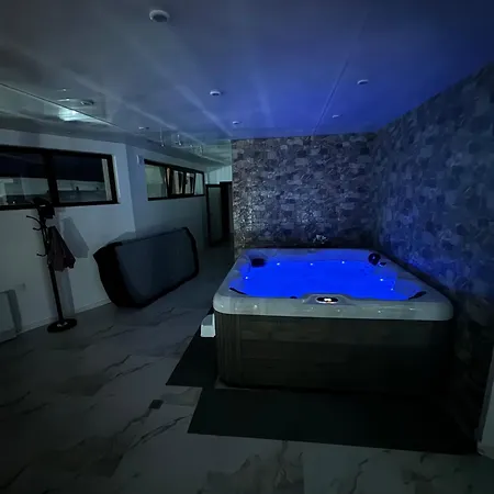 Къща за гости The Hillside 4*