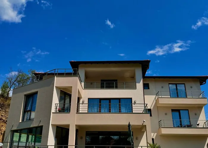 Gasthuis The Hillside 4*